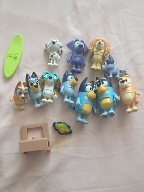 Bluey Figurine Playset - Assorted Blue and Pastel Characters